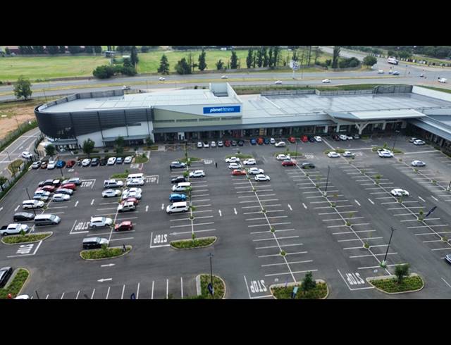 195M² RETAIL TO LET IN PARKDENE